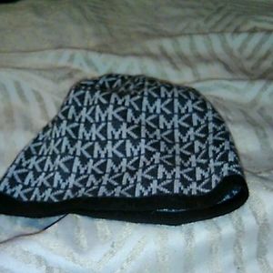 MK hat